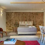 Boina Studio Apartment - Elegant And Modern Studio Apartment
